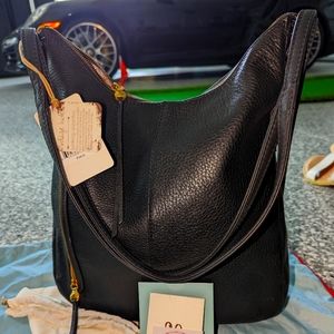 HOBO INTERNATIONAL NEW $348. PURSE
